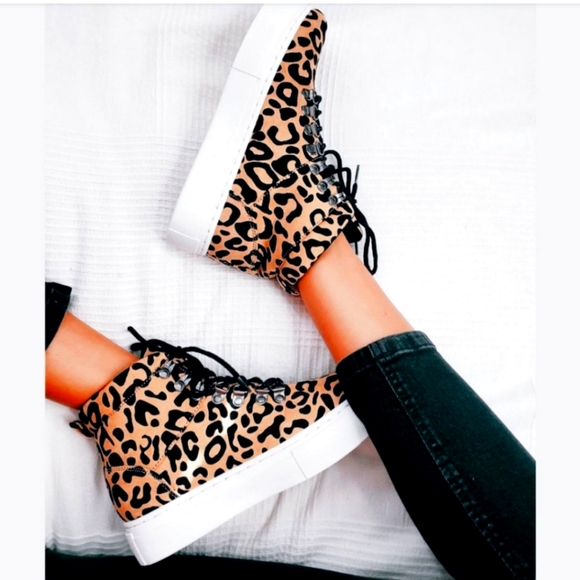 Qupid Shoes - BRAND NEW Leopard print sneakers-sz9